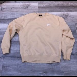Nike crewneck (yellow)